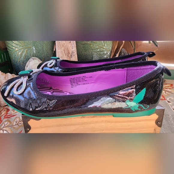 Wicked Movie Chic Black and Green Loafers with Bow Details - Picture 6 of 8